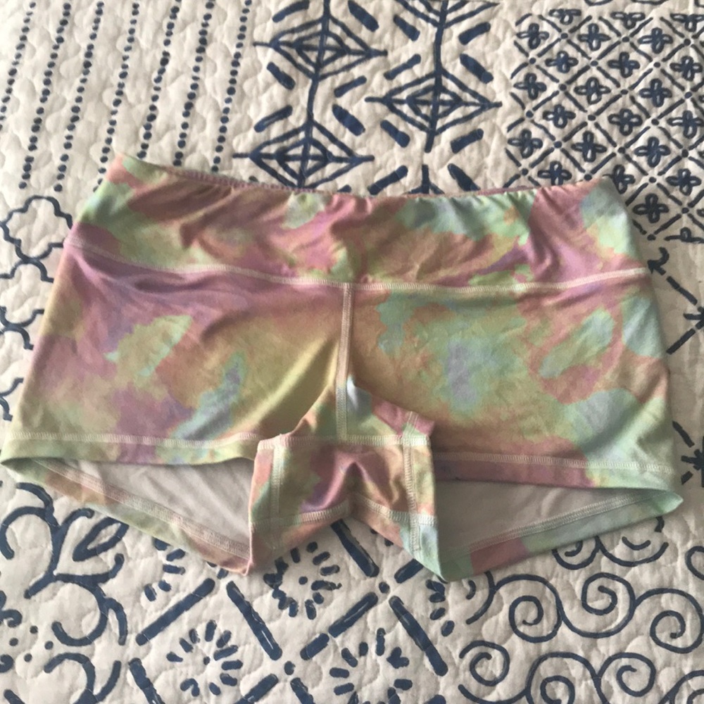 Fleo workout booty shorts